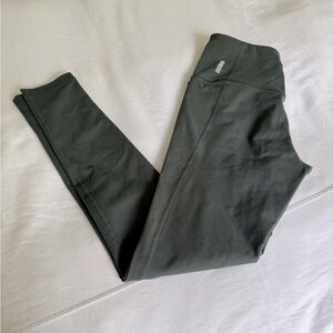 Zella Live In High Waist Legging Women’s Size Small Green